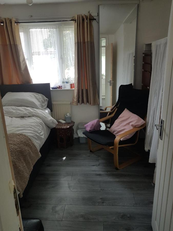 4 Mereside Walk — Photos 1